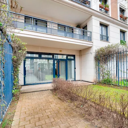 Stylish 3 Bdr & Garden Oasis On The Edge Of Paris Apartment Saint-Mande