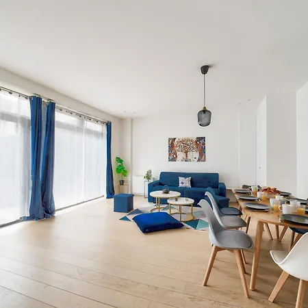 Stylish 3 Bdr & Garden Oasis On The Edge Of Paris Apartment